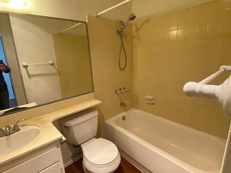 1645 Emerald St #2K — Photo 9