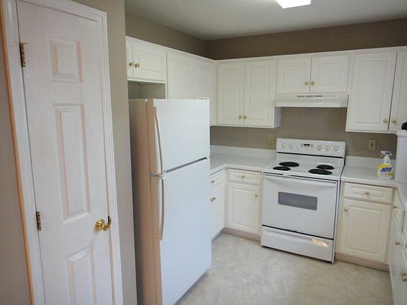3rd image of 101 Cumberland Ct