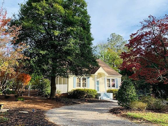 2nd image of 1110 Pine Dr NW
