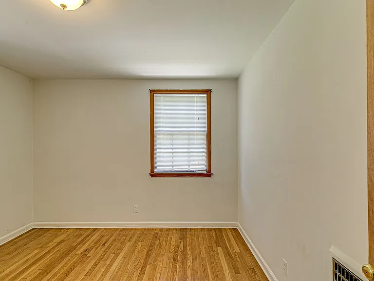 4824 Lynn Dr — Photo 14