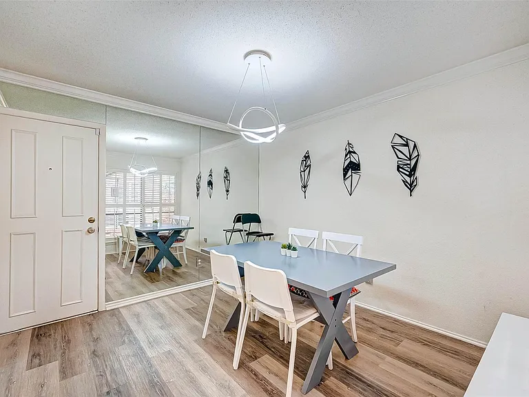 1908 Augusta Dr #7 — Photo 14