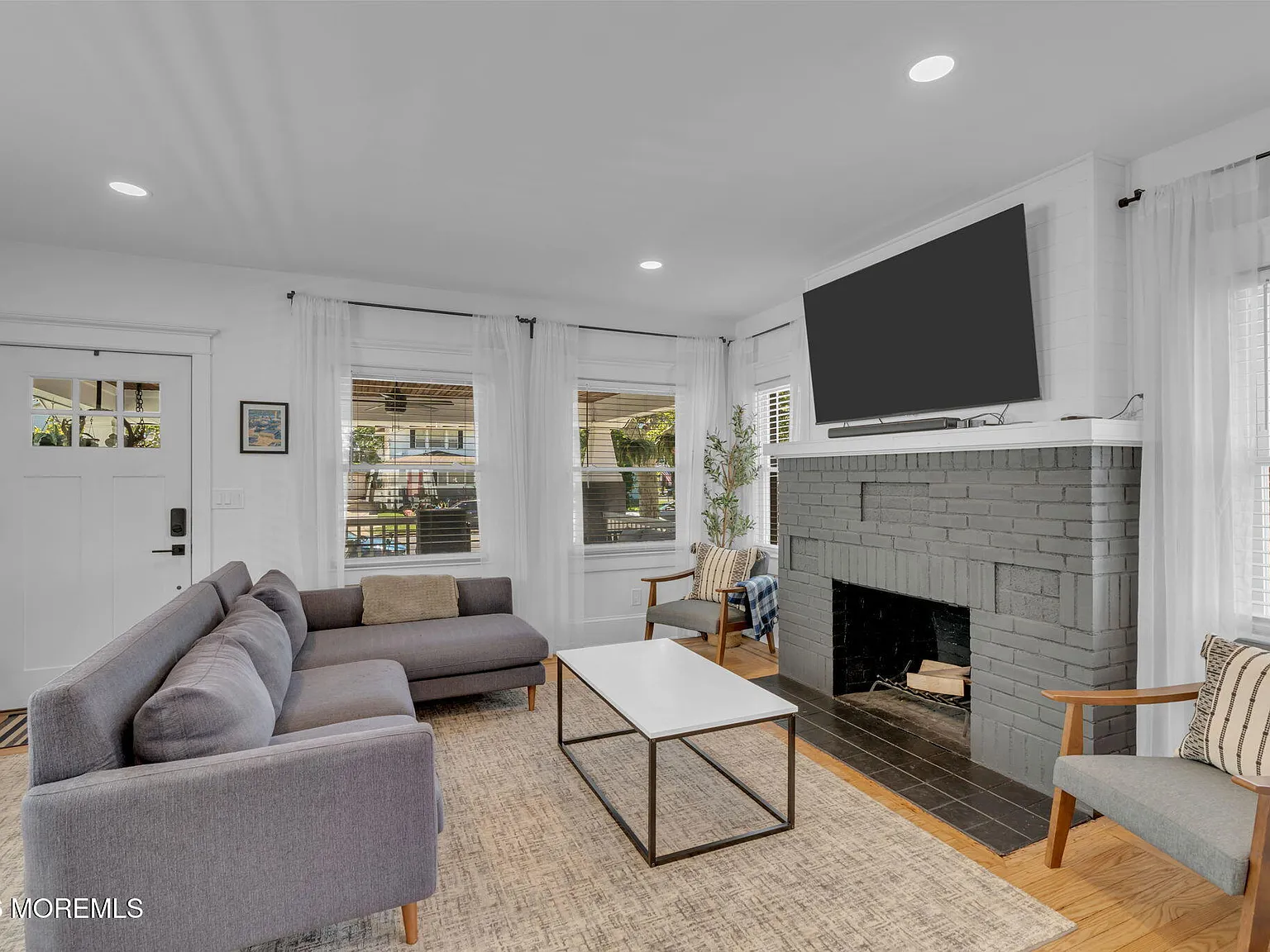 3 bed, 1565 sqft, $3,250 — Photo 4