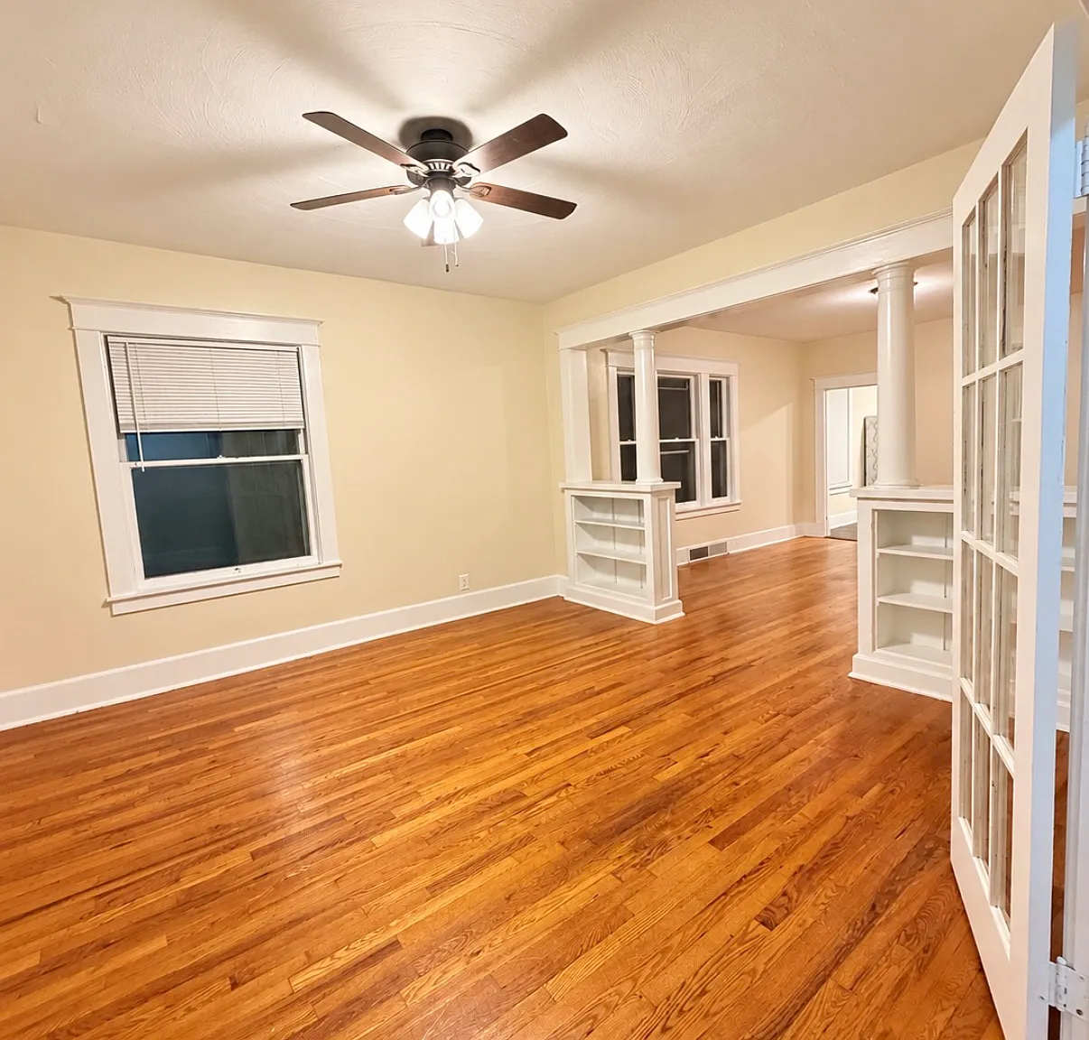 3 bed, 1100 sqft, $1,400 — Photo 1