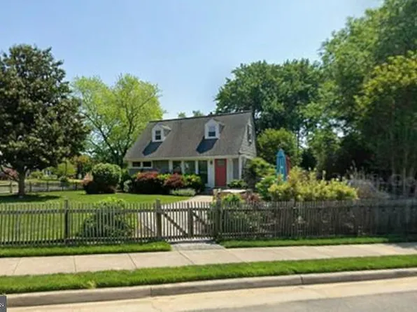 6601 Cavalier Dr, Alexandria, VA 22307