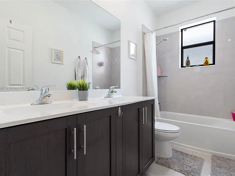 3431 W 109th Pl — Photo 7