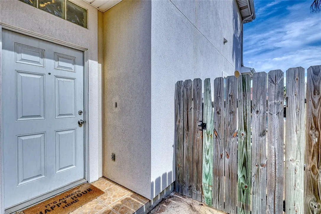 Building Photo - 15410 Grass Cay Ct