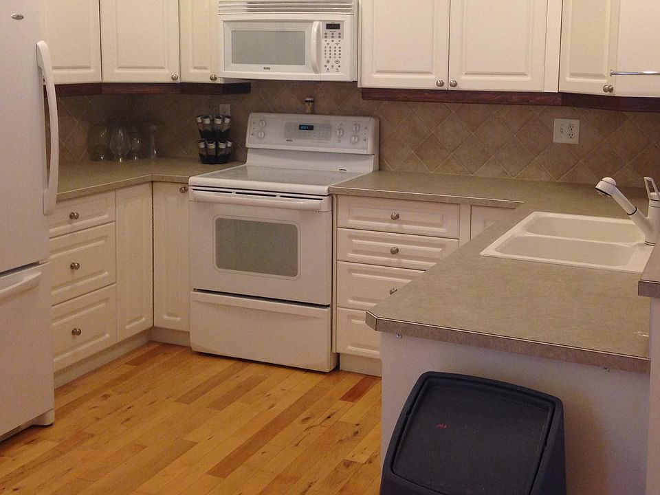 2nd image of 80 Westpoint Dr #80
