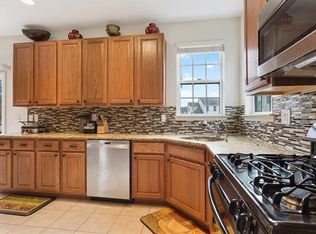 246 Morning Glory Dr, Monroe Township, NJ 08831