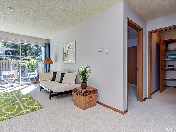 5th image of 4819 180th St SW APT J104
