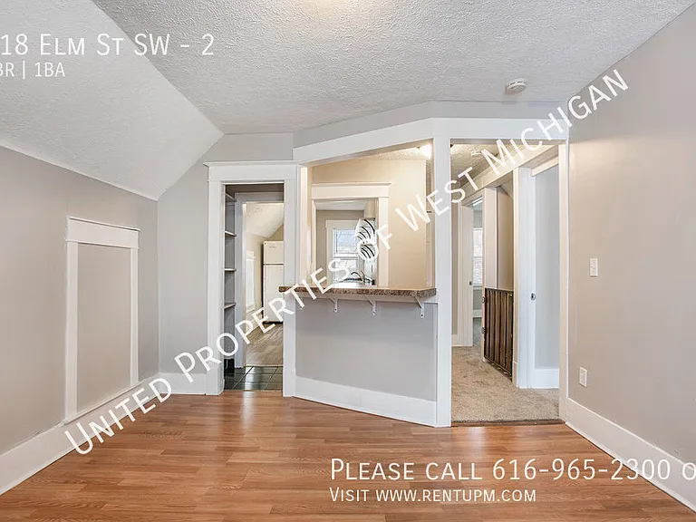 118 Elm St SW #2 — Photo 6