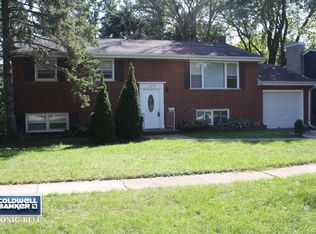 109 W James Way, Cary, IL 60013