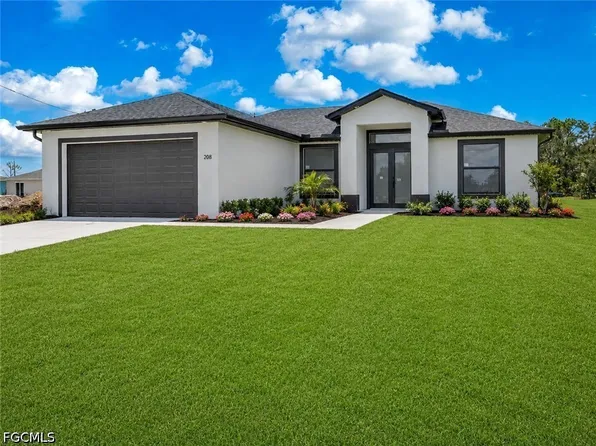 208 Pembroke St, Lehigh Acres, FL 33974