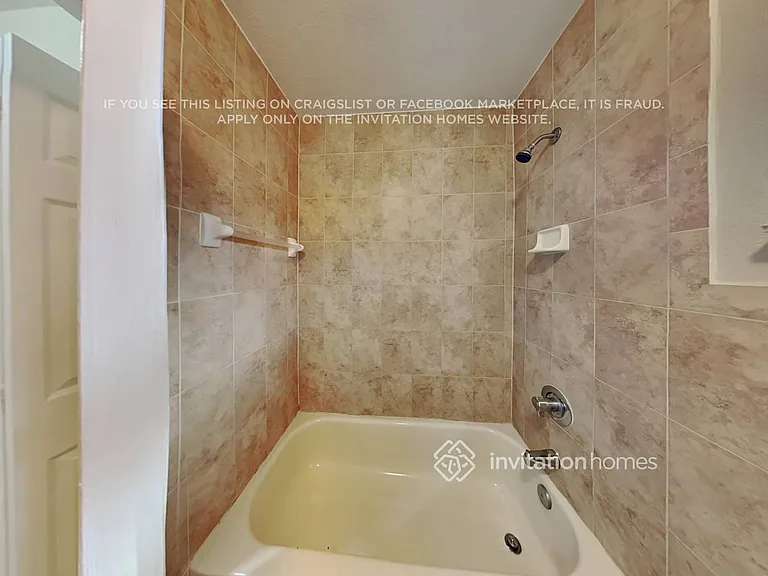 3746 NW 201st Ter — Photo 11