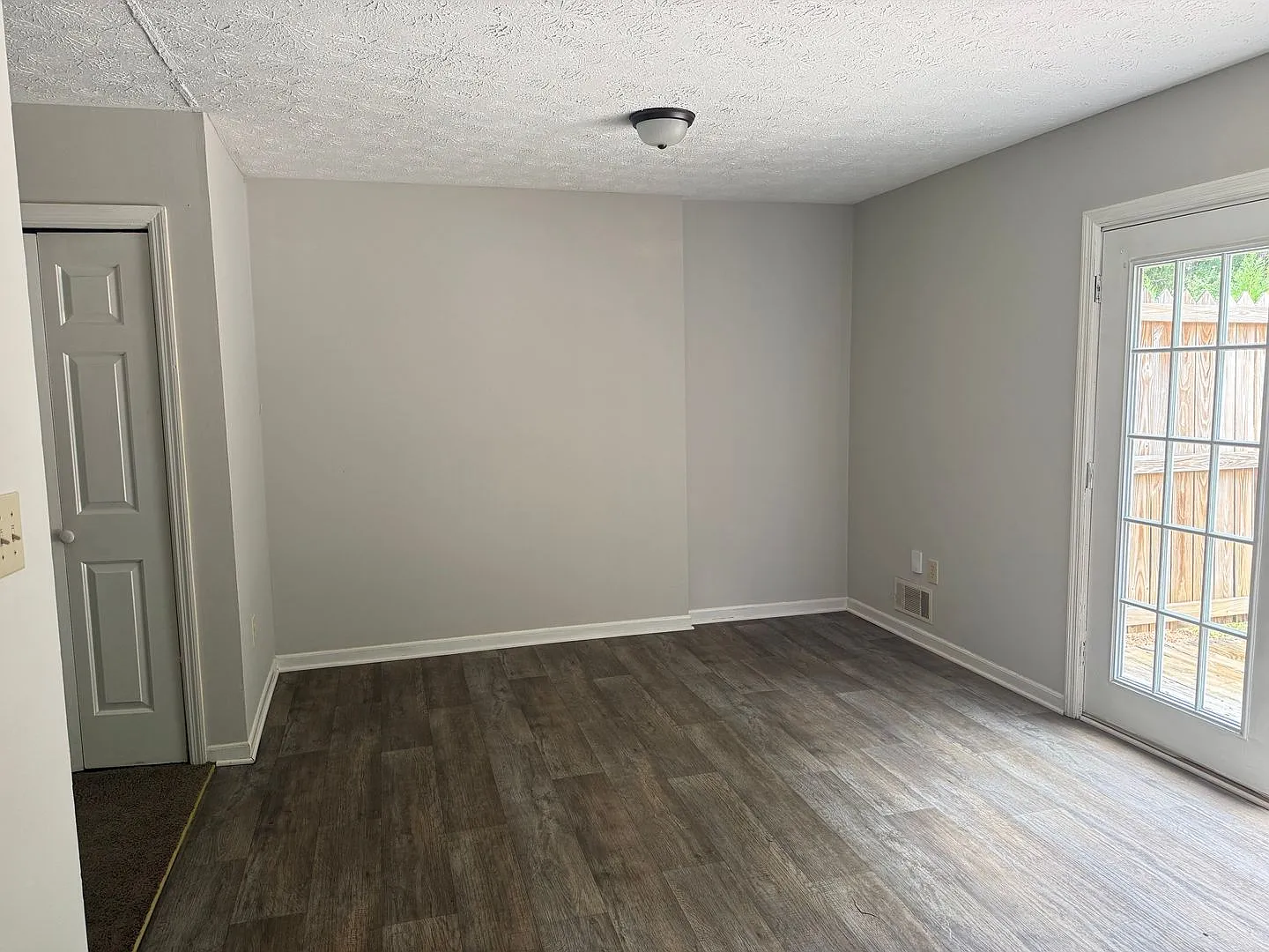 208 Highland Park Drive — Photo 4