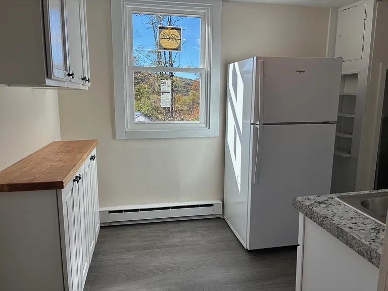 13 Maple Ave — Photo 5