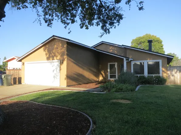 2 Elster Ct, Sacramento, CA 95823