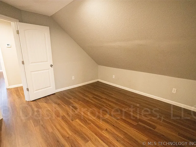 821 S Quaker Ave — Photo 74