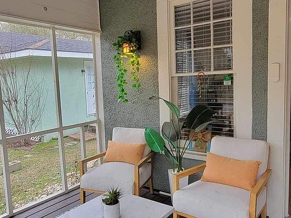 5th image of 802 Mamie St