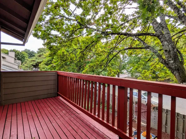 9660 SW Prairie Ter APT C, Beaverton, OR 97008