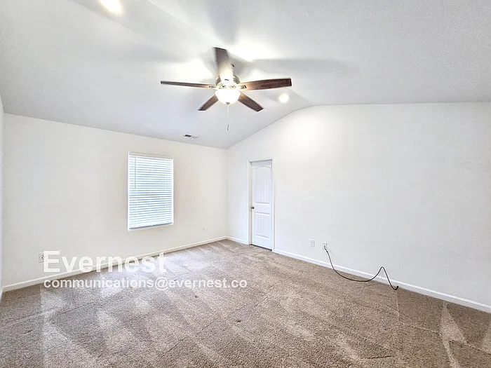 4039 Meredith Woods Ln — Photo 9