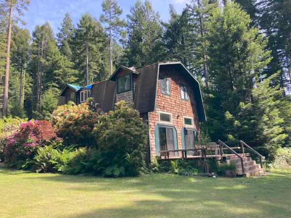 90 Whittier Ln, McKinleyville, CA 95519