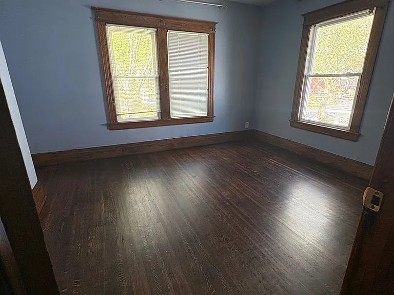 45 Clay Ave — Photo 32