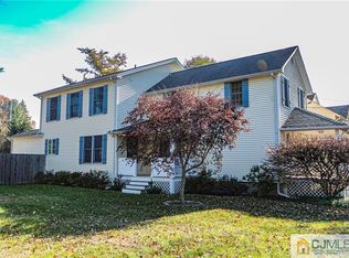 8 Lakeview Ave, Princeton, NJ 08540