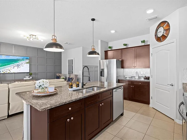 13905 Woodbridge Ter — Photo 15