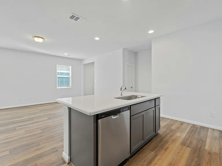 209 Cherry Blossom Ln — Photo 10