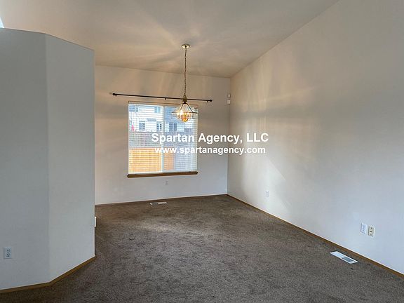 5th image of 16212 132nd Ave E