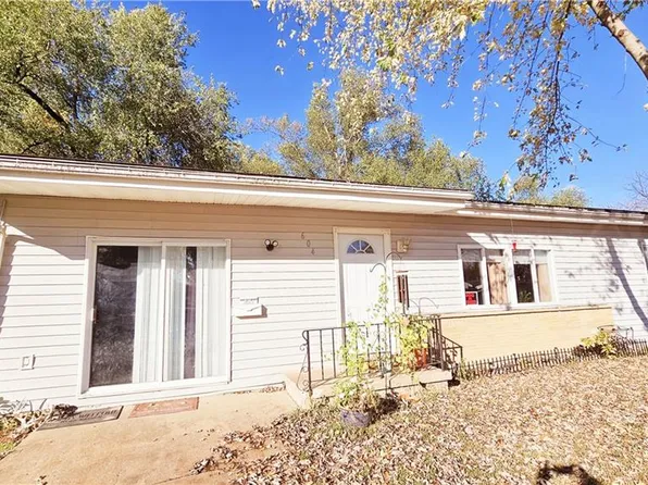 604 Circle Dr, Knob Noster, MO 65336