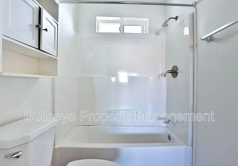 825 E Alice Ave #B — Photo 16