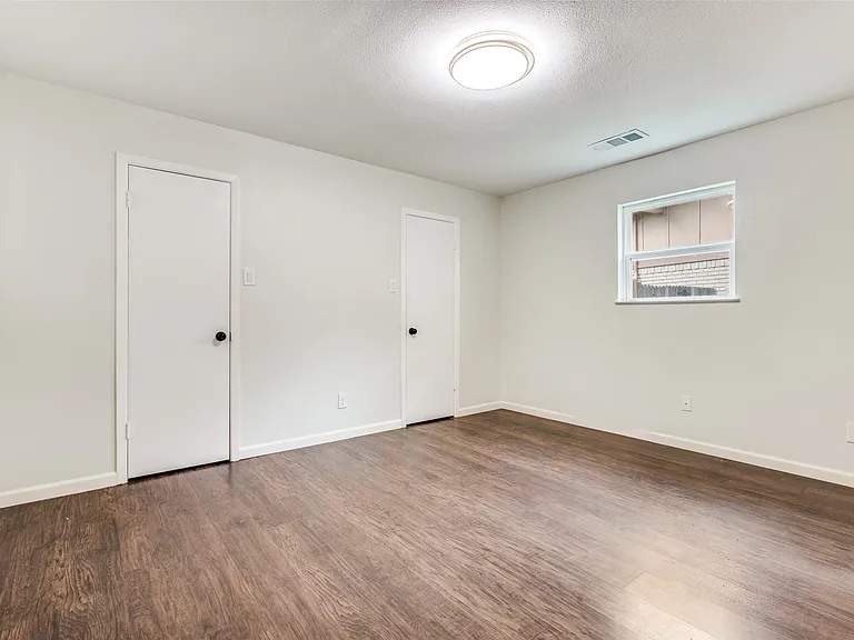 1318 E Windsor Dr — Photo 20