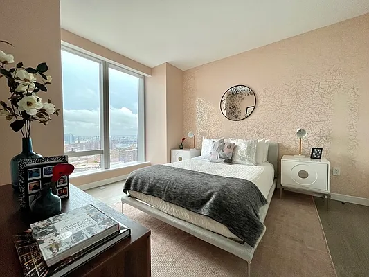 Rented by Extell Marketing Group LLC | media 68