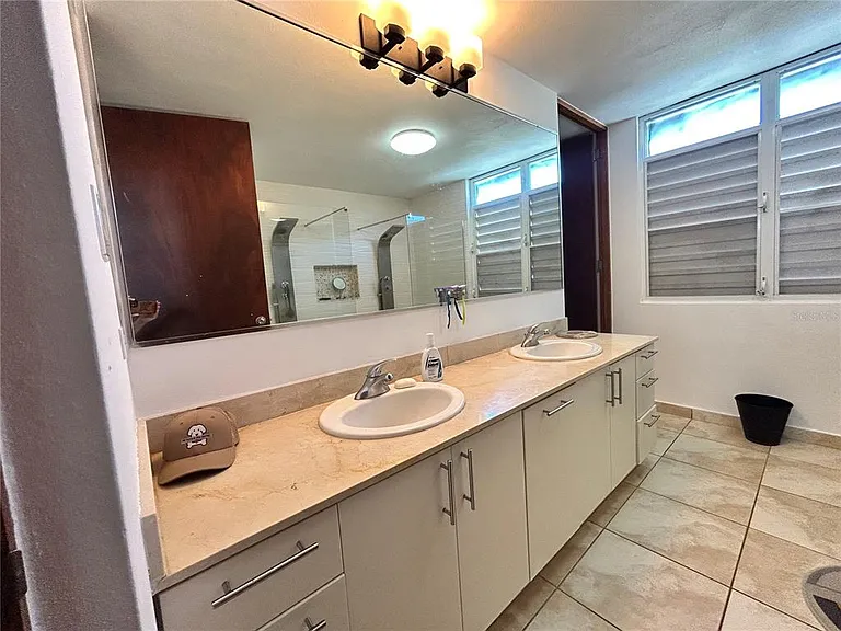 345 Calle Tulipan — Photo 13