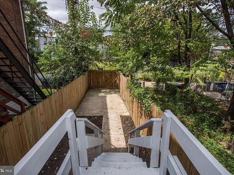 1816 Minnesota Ave SE — Photo 12
