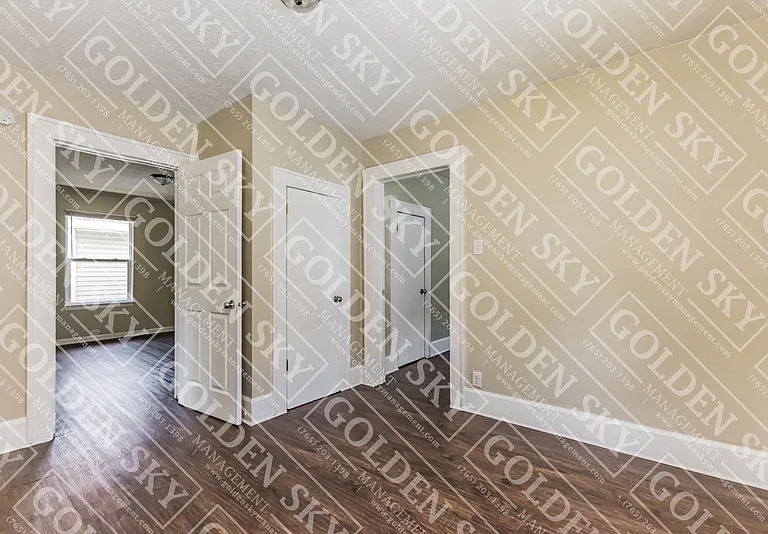 2909 S Franklin St — Photo 7
