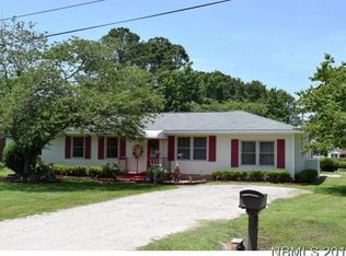 3000 Magnolia Dr, New Bern, NC 28562