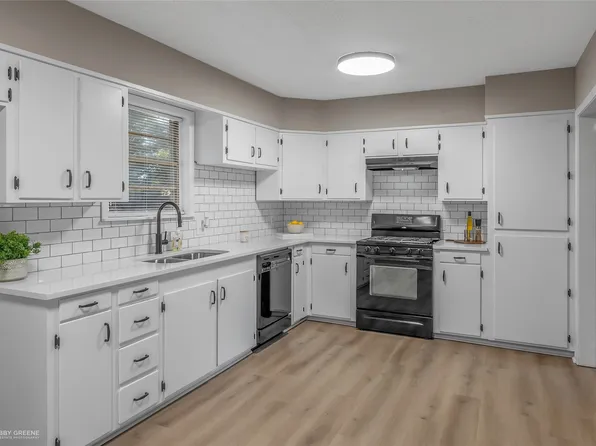 5322 Jonquil St, Bossier City, LA 71112