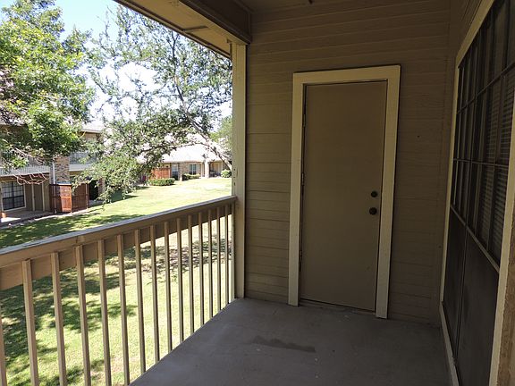 3rd image of 3140 Devonshire Dr APT 237