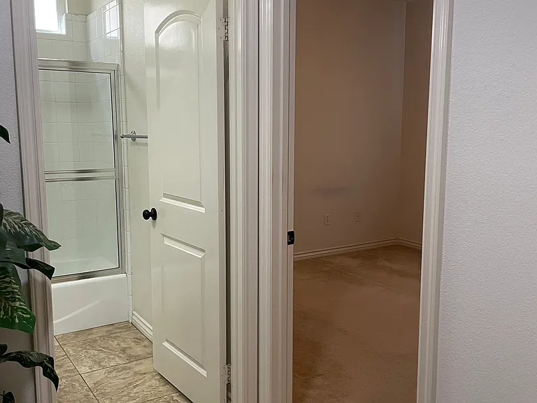 20421 Gordon Ave — Photo 4