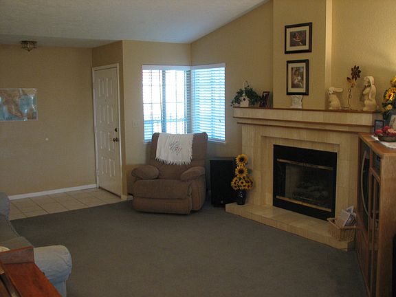 3rd image of 2343 Ray Kanel Dr