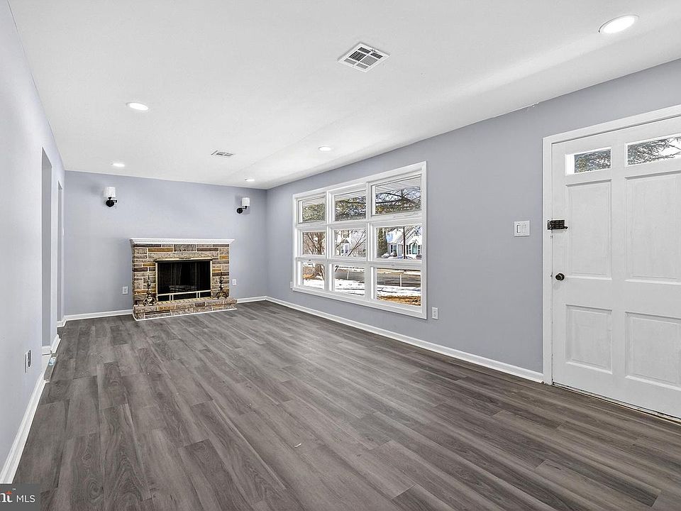 5 Charles Ave, Blackwood, NJ 08012 | MLS #NJCD2109668 | Zillow