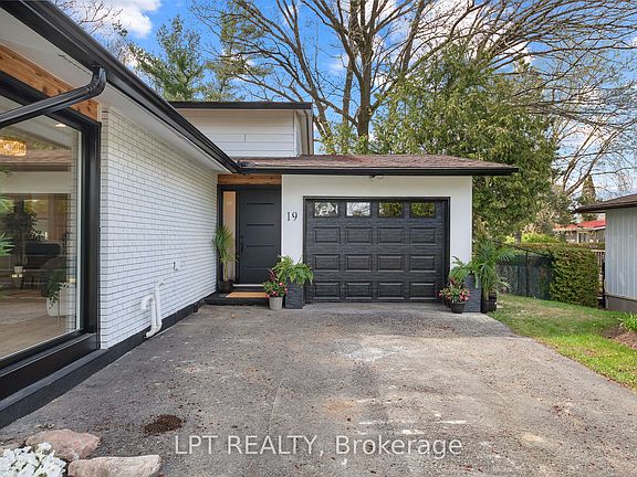 2nd image of 19 Moorcroft Rd