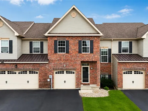 4461 Elmwood Dr, Nazareth, PA 18064