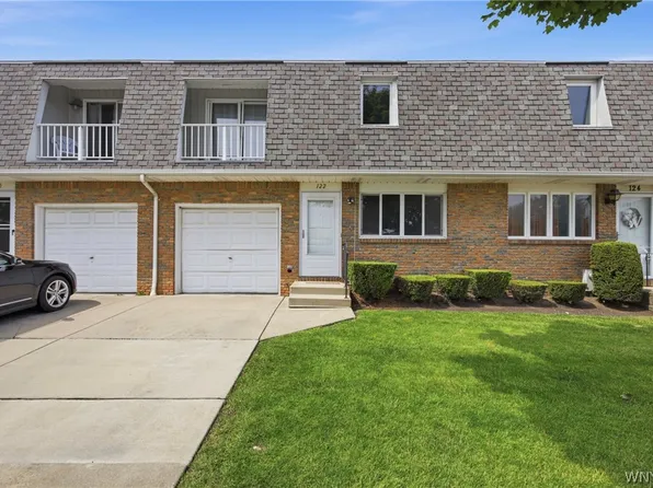 122 Rebecca Park, Buffalo, NY 14207