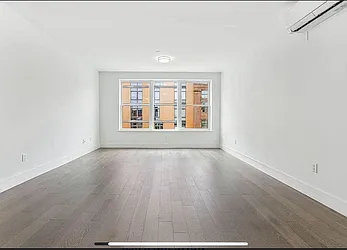 156 Graham Avenue, #4B