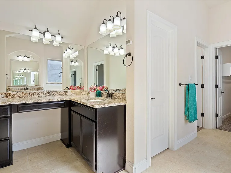 8417 Evelina Trl — Photo 23