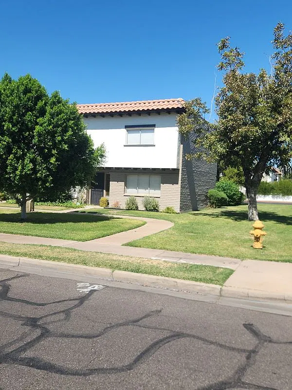 3 bed, 2.5 bath, 1496 sqft, $2,600 — Photo 1