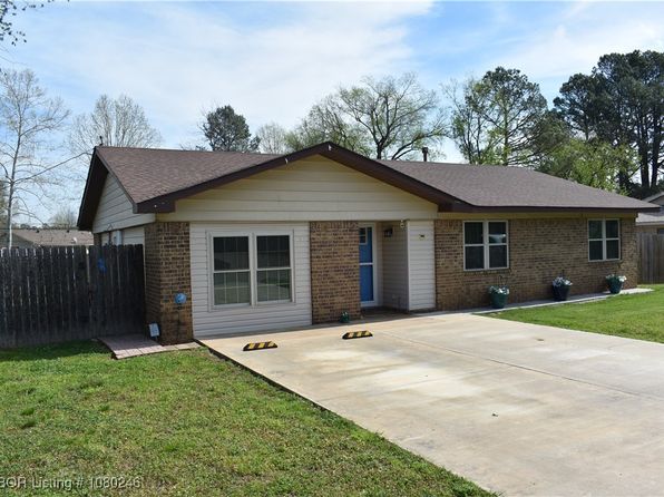 1133 Eastwood Dr, Booneville, AR 72927